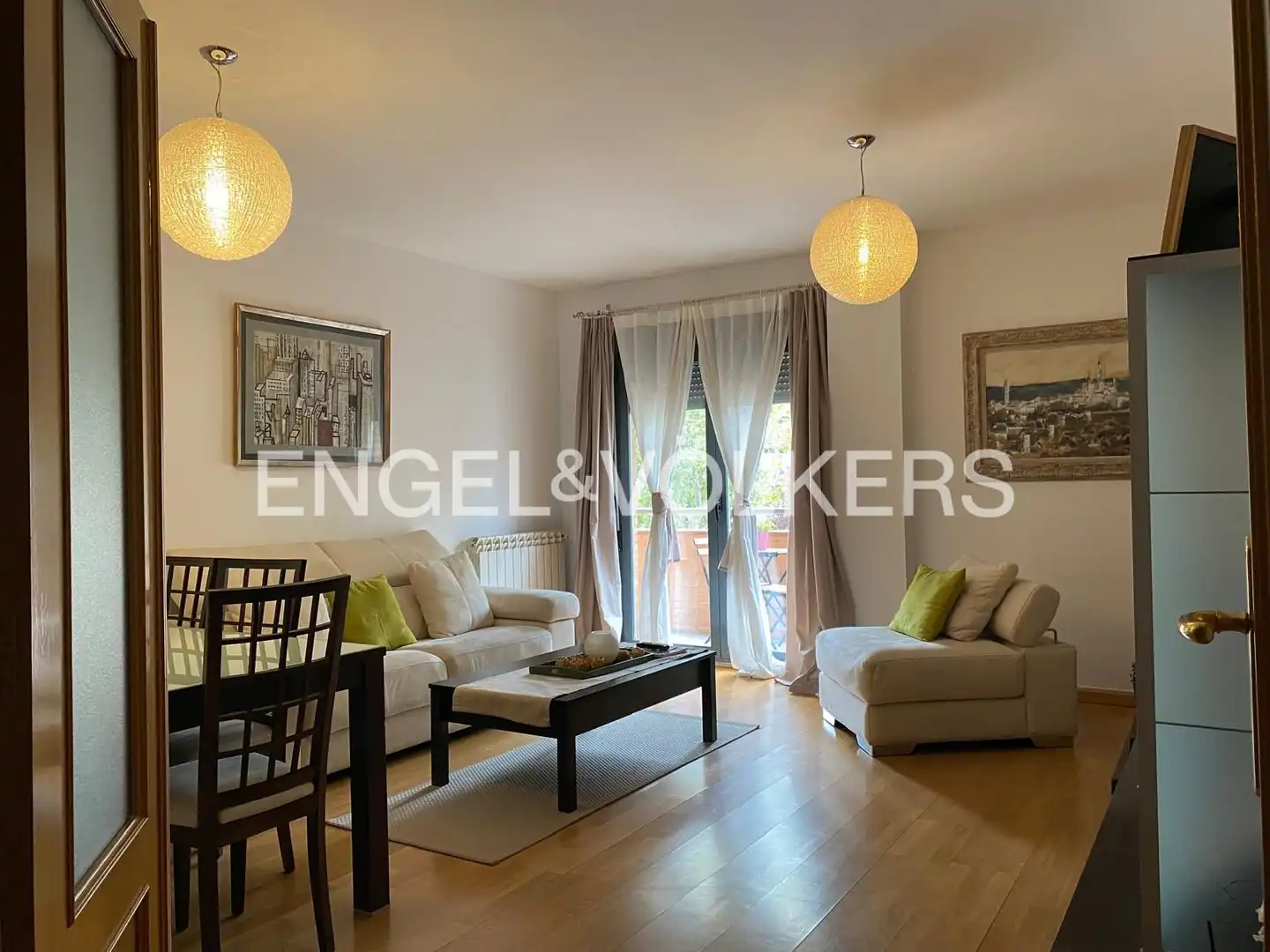 Wohnzimmer von Wohnung zur Miete in Pozuelo de Alarcón mit Klimaanlage, Heizung und Privatgarten
