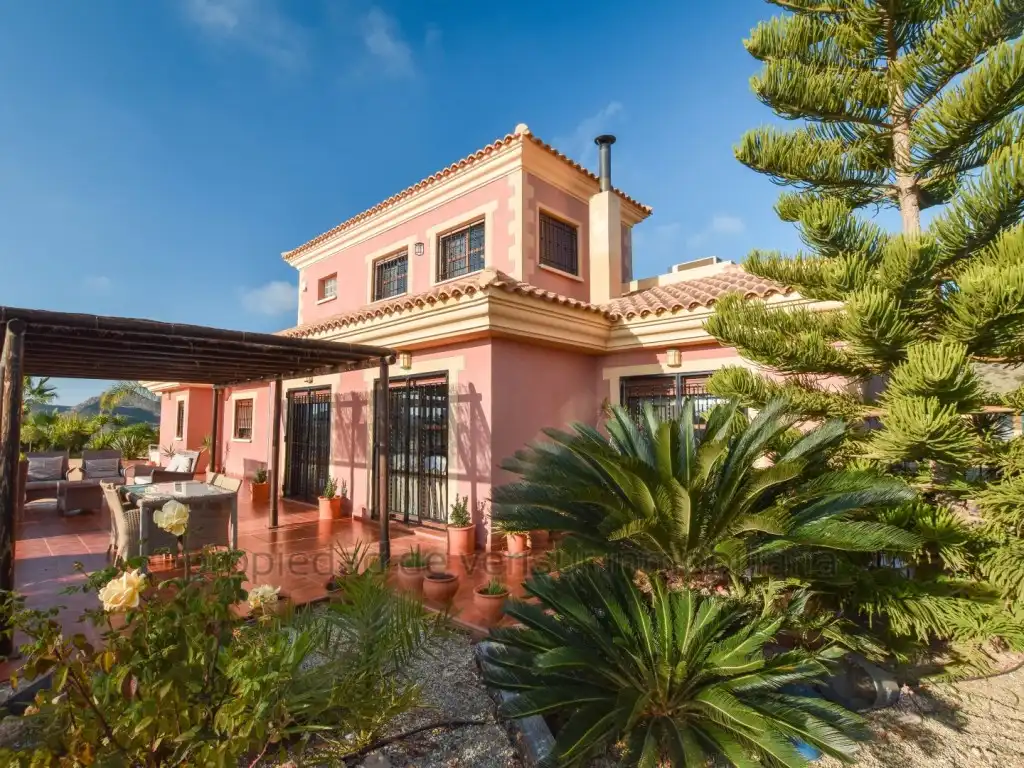 Casa con piscina in vendita a Las Majadas-Las Molinetas-Labradorcico, imagen 2