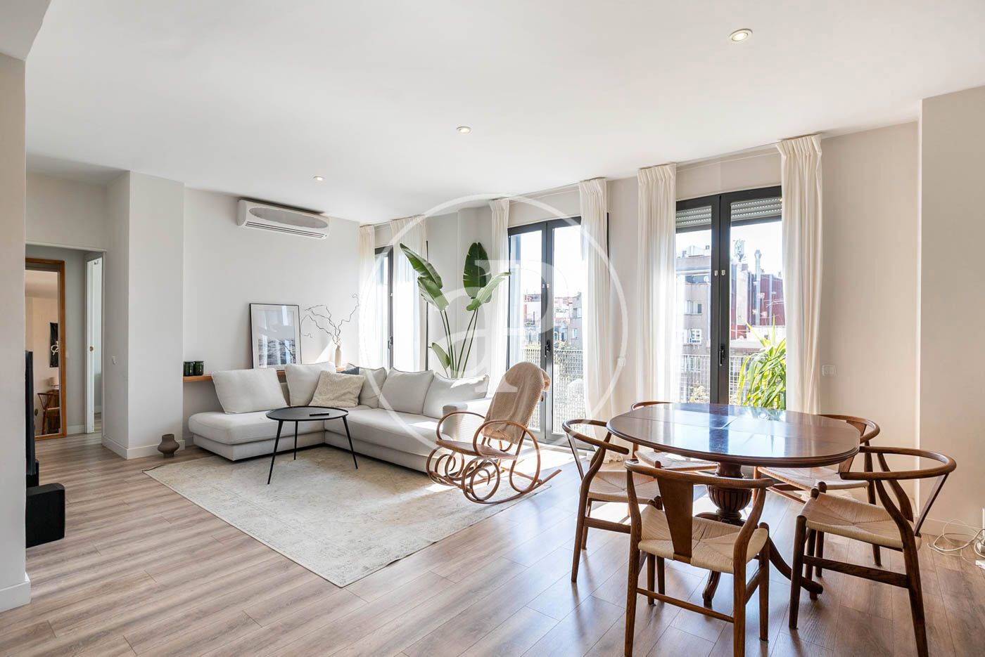 Living room of Flat for sale in  Barcelona Capital  with Air Conditioner, Heating and Terrace