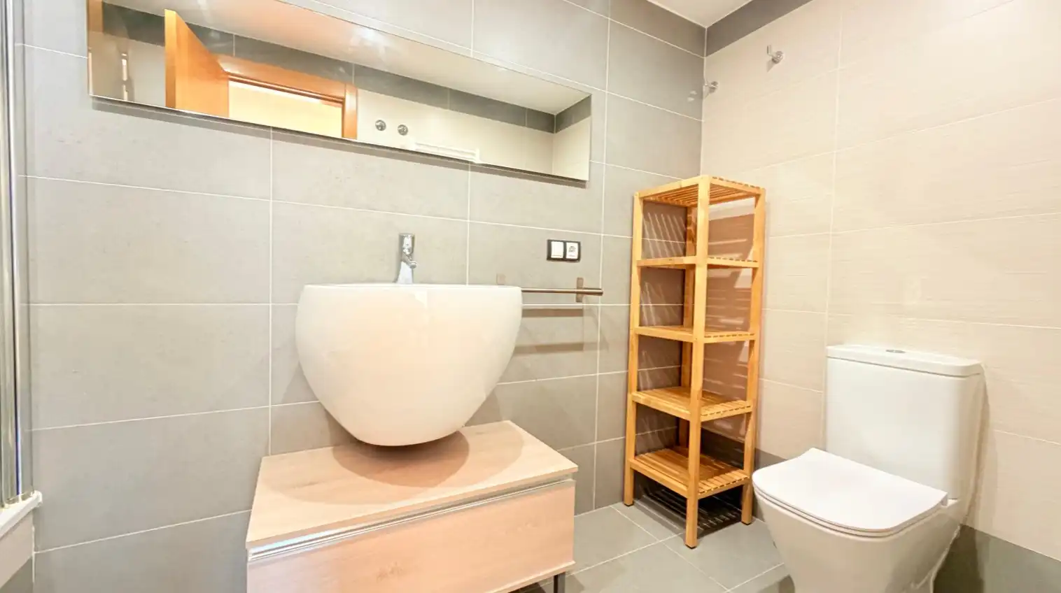 Baño de Piso de alquiler en Nigrán con Amueblado