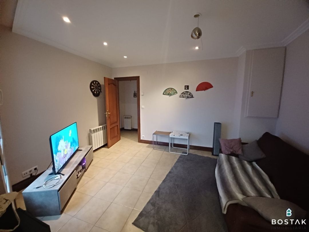 Sala d'estar de Pis en venda en Bilbao  amb Calefacció