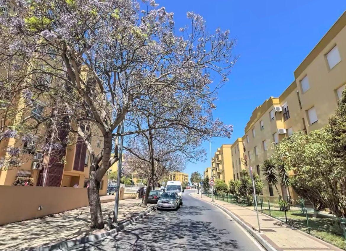 Vista exterior de Pis en venda en Algeciras amb Aire condicionat