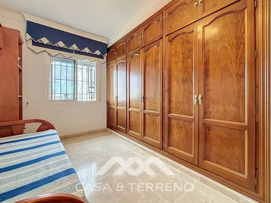 Habitación de Casa o chalet en venta en Vélez-Málaga con Aire acondicionado, Jardín privado y Terraza