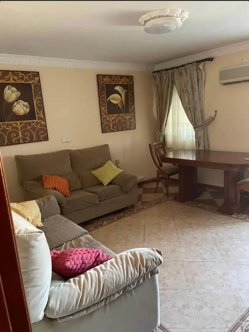 Sala d'estar de Pis de lloguer en Antequera amb Aire condicionat, Terrassa i Moblat