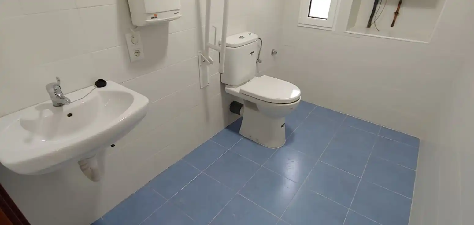 Bany de Oficina de lloguer en Centro - Casco Histórico