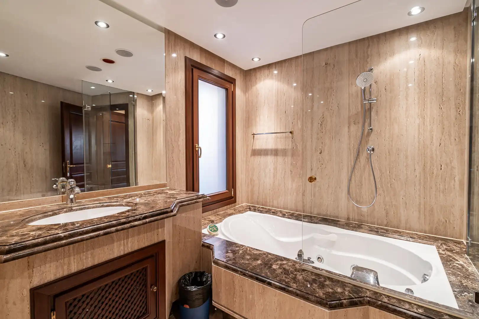 Baño de Planta baja en venta en Estepona con Aire acondicionado, Calefacción y Terraza