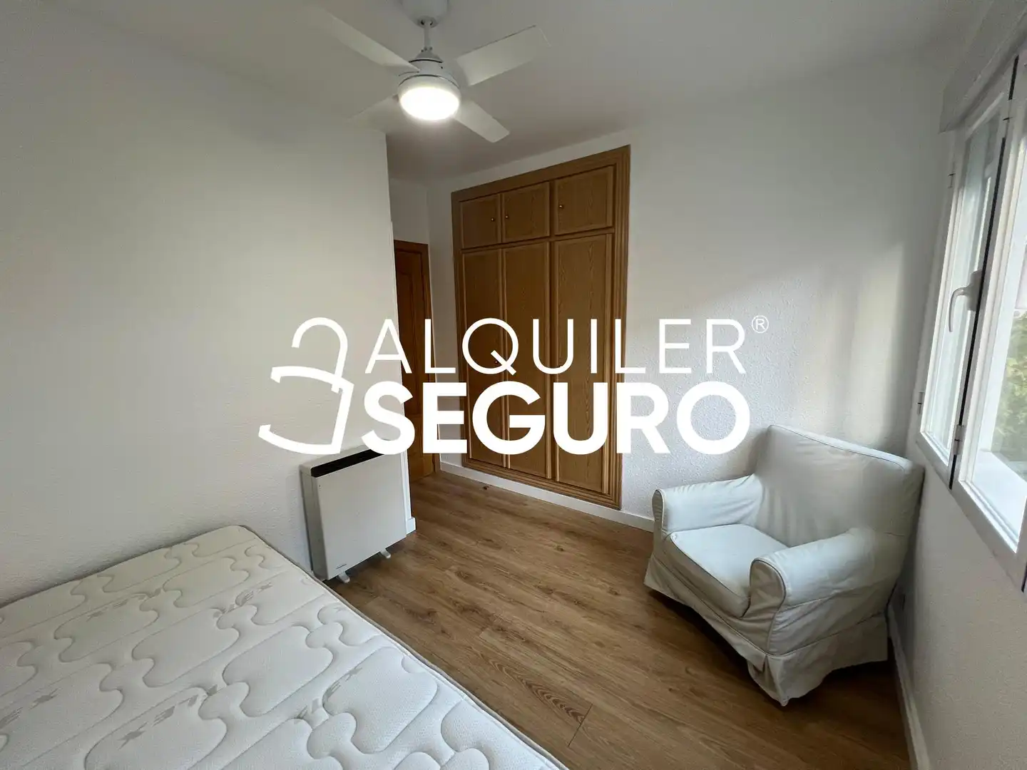 Habitación de Piso de alquiler en Madrid con Calefacción y Amueblado