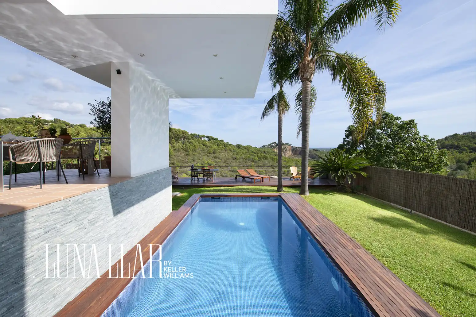 Piscina de Casa o chalet en venta en Castelldefels con Aire acondicionado, Calefacción y Parquet