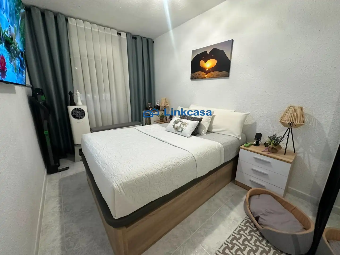 Bedroom of Flat for sale in Madrid  with Air Conditioner and Heating