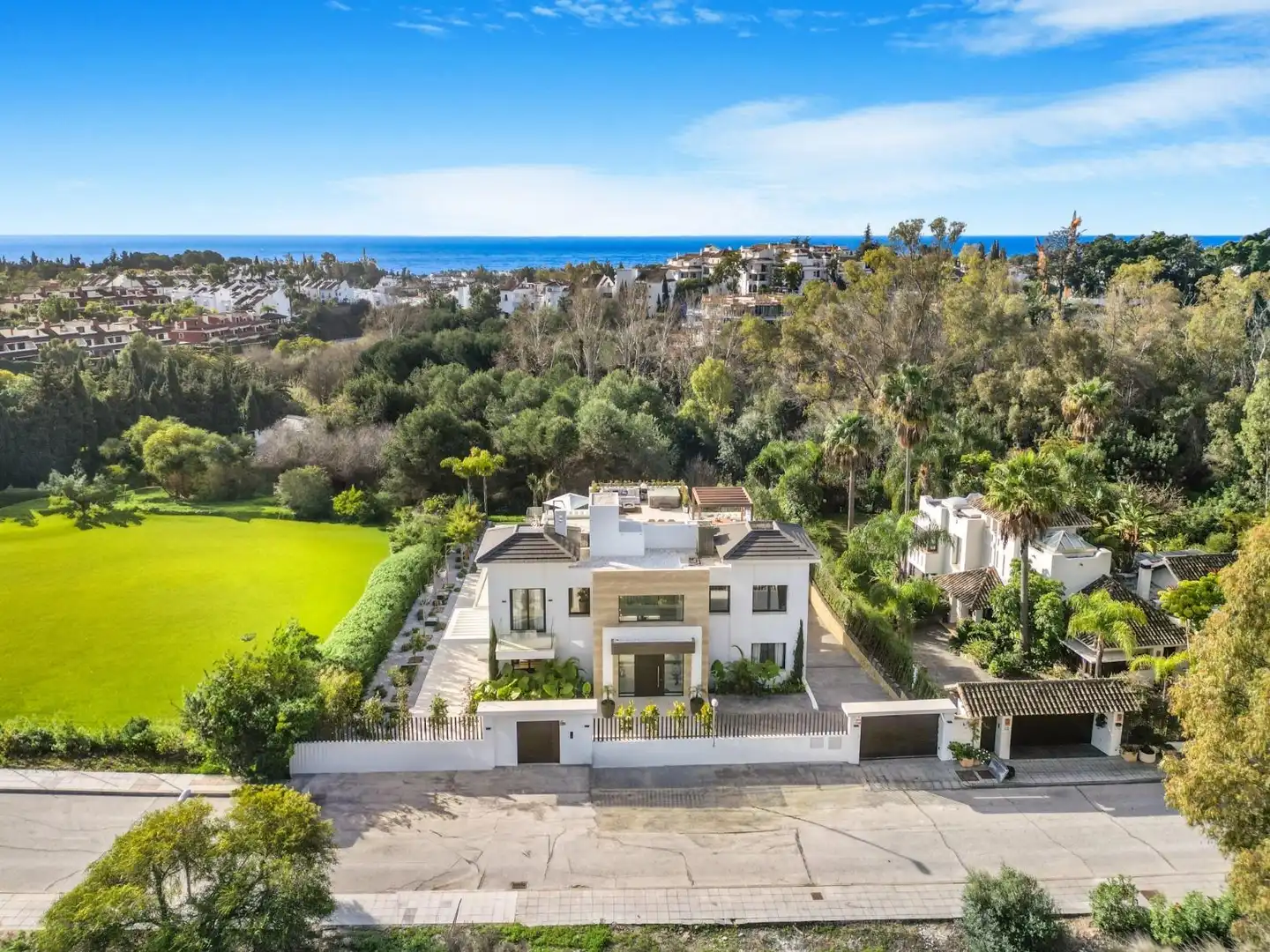Exterior view of Houses for sale in Marbella  with Air Conditioner, Heating and Private garden