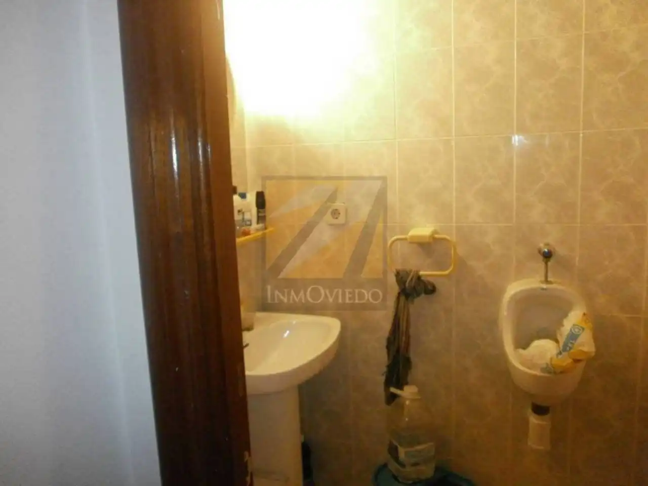 Baño de Oficina en venta en Oviedo 