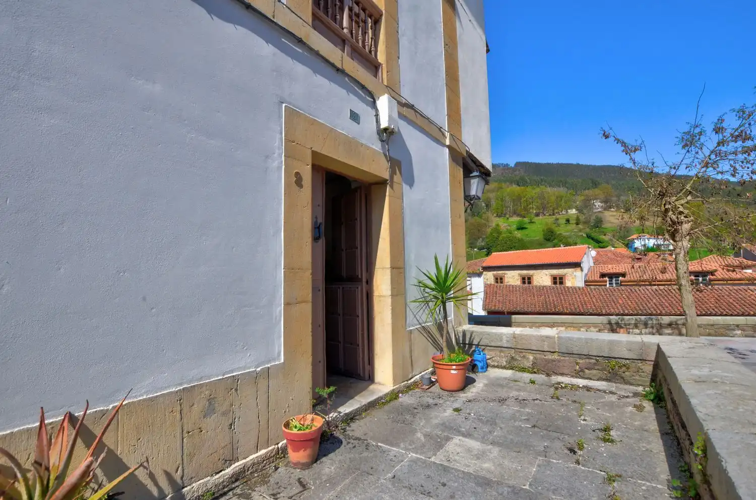 Außenansicht von Wohnung zum Verkauf in Salas mit Schwimmbad