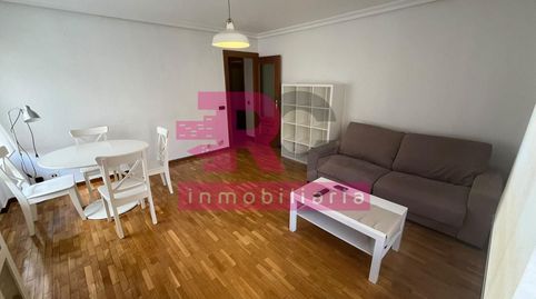Foto 3 de Piso de alquiler en San Vicente - Las Úrsulas, Salamanca Capital