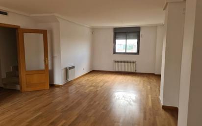 Living room of Duplex for sale in Alcorcón