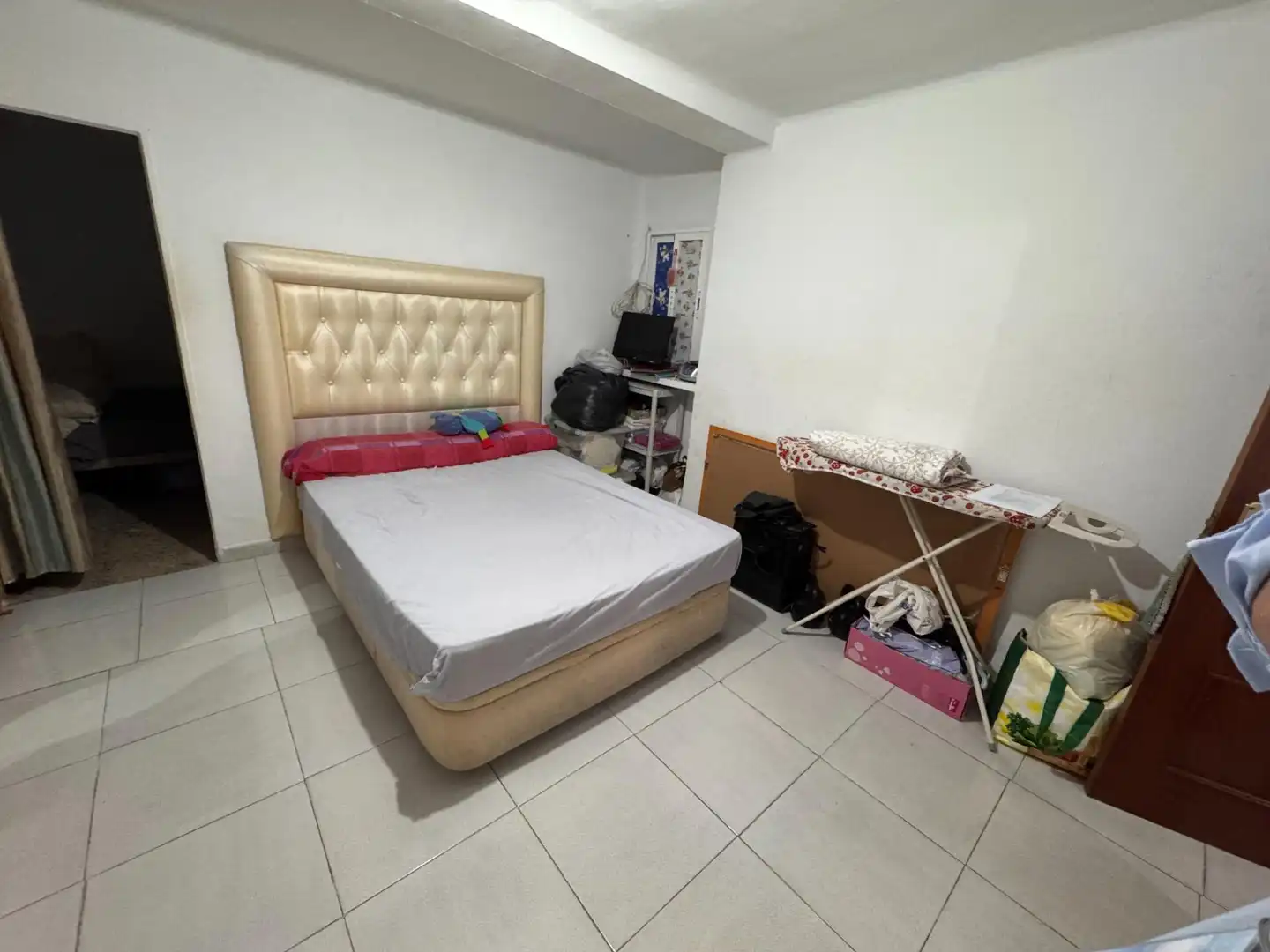 Habitación de Piso en venta en San Juan de Aznalfarache con Aire acondicionado