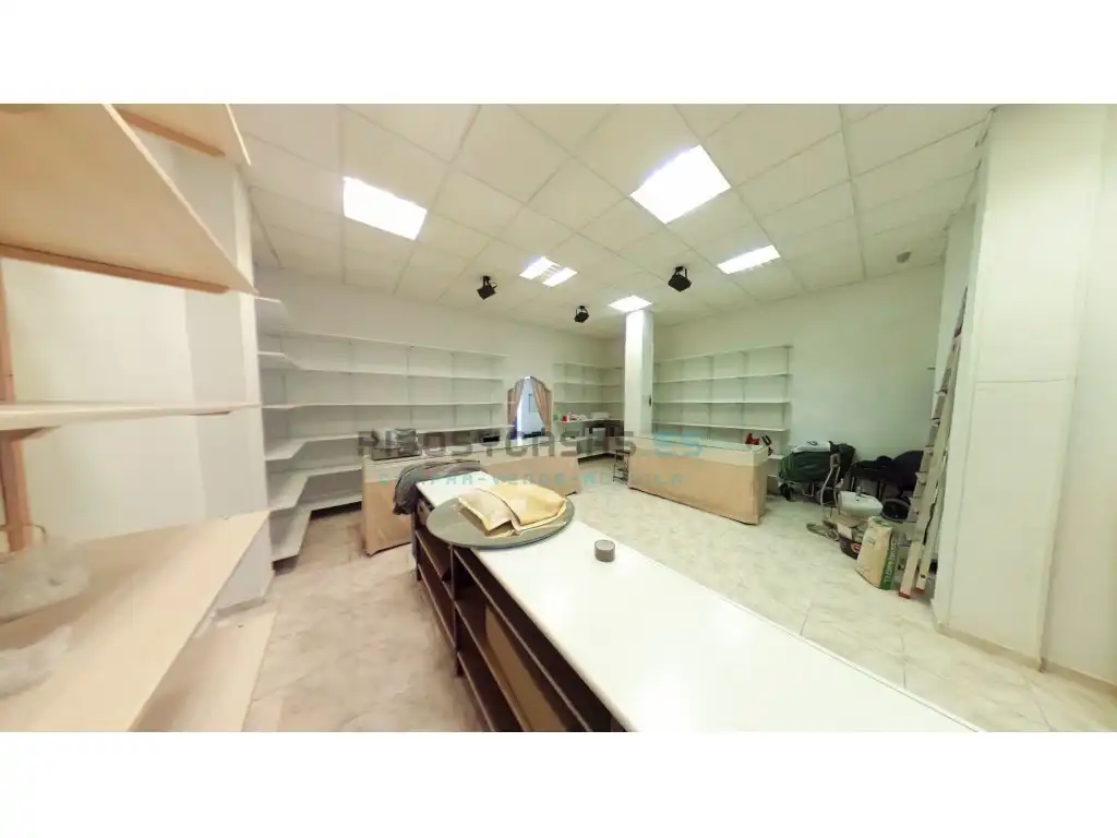 Local en venta en Zaragoza con Amueblado