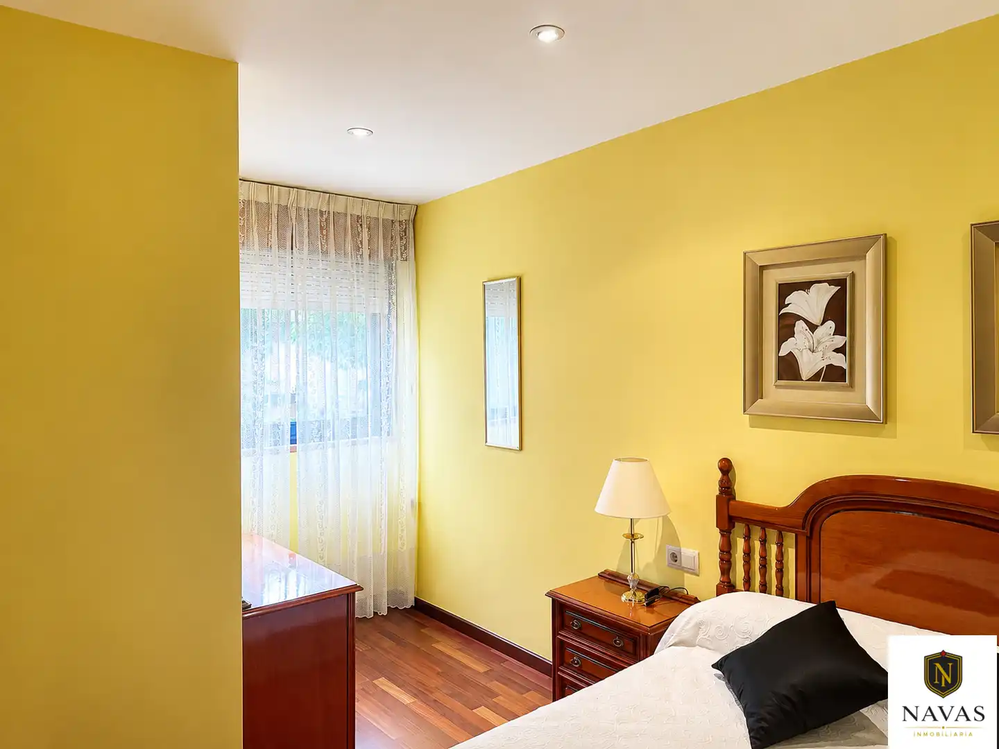 Bedroom of Flat for sale in Vigo   with Heating, Parquet flooring and Furnished