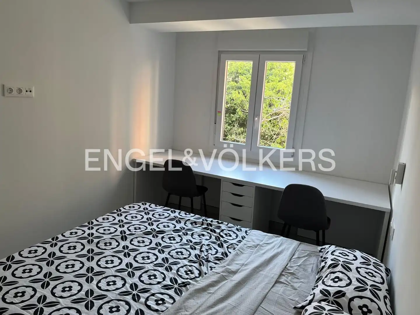 Schlafzimmer von Wohnung zur Miete in Valencia mit Klimaanlage und Heizung