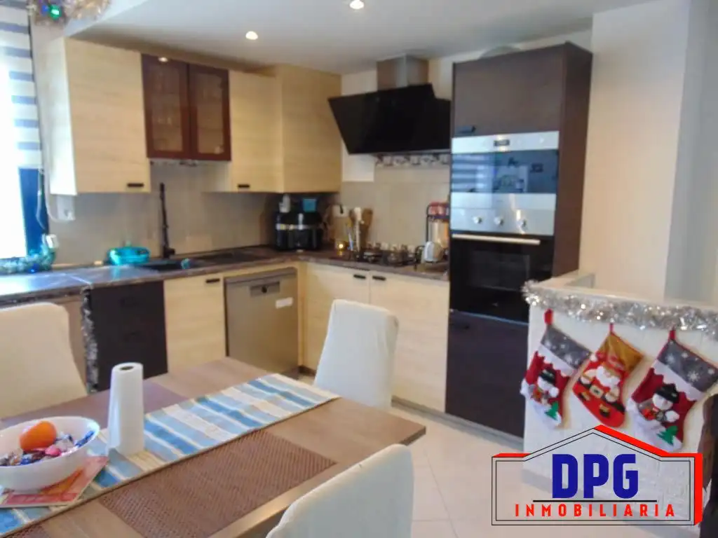 Cocina de Piso en venta en Garrucha con Aire acondicionado, Trastero y Piscina comunitaria