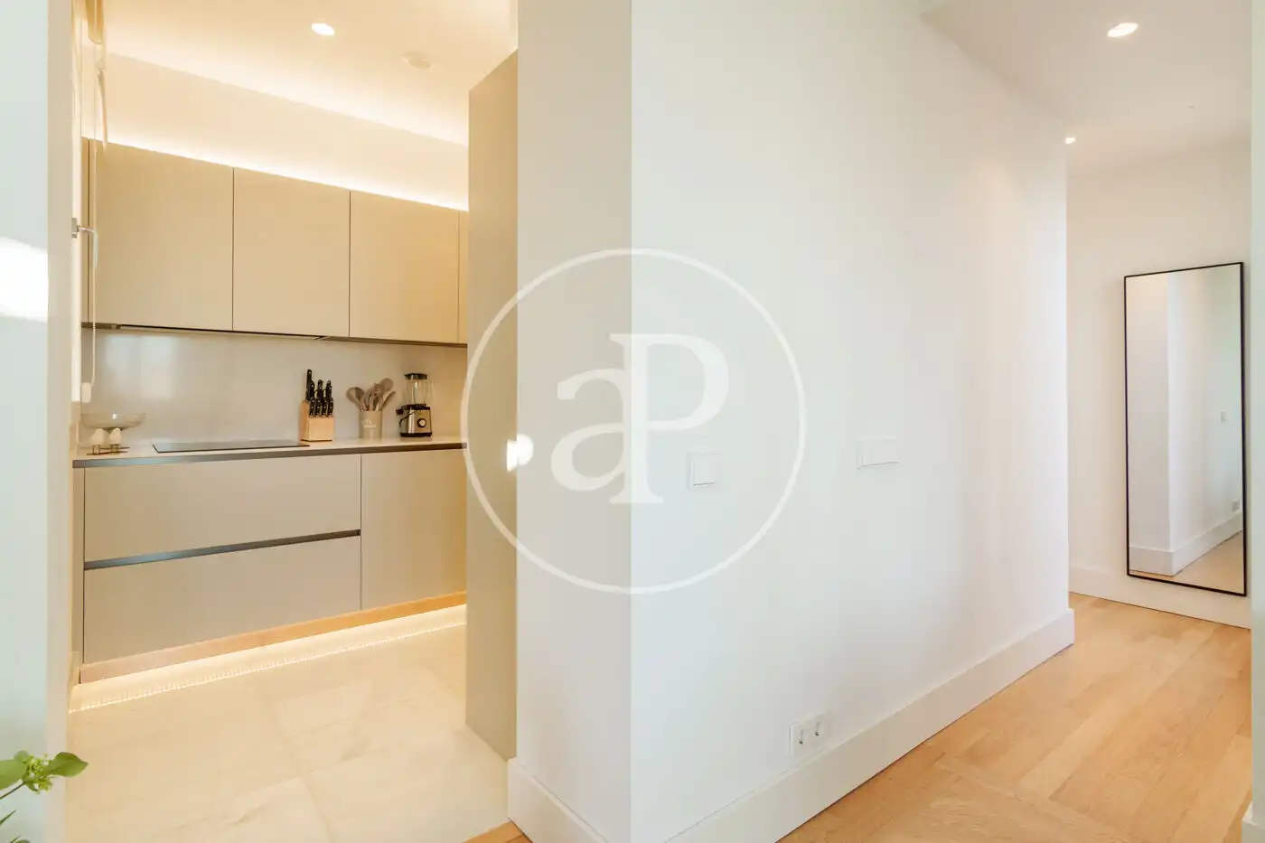 Flat for rent in Madrid  with Air Conditioner, Heating and Furnished