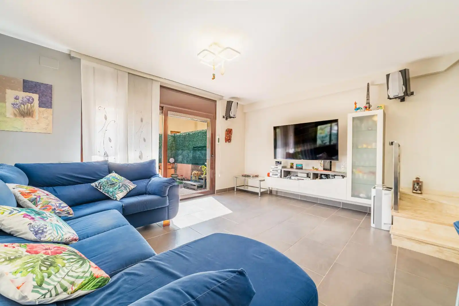 Casa amb jardí en venda a Esteve Albert i corp, imagen 3