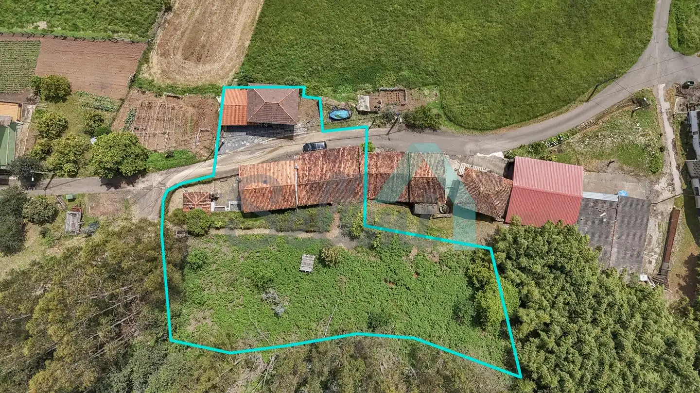 Einfamilien-Reihenhaus zum Verkauf in Carreño mit Heizung, Privatgarten und Parkett