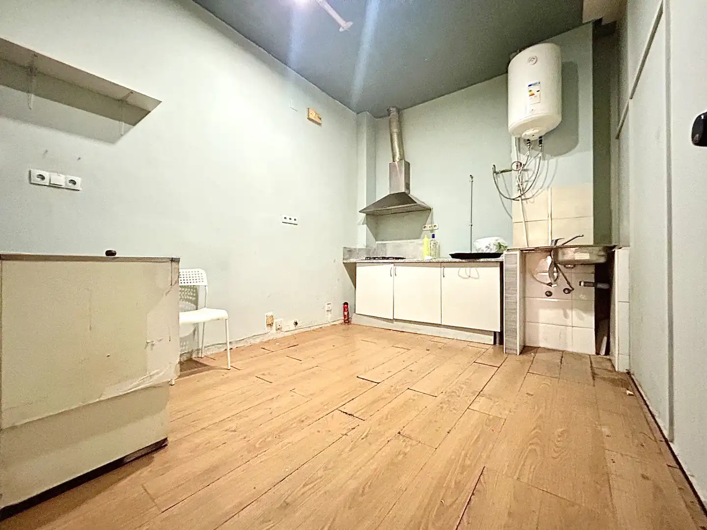 Cocina de Local en venta en Valencia con Aire acondicionado