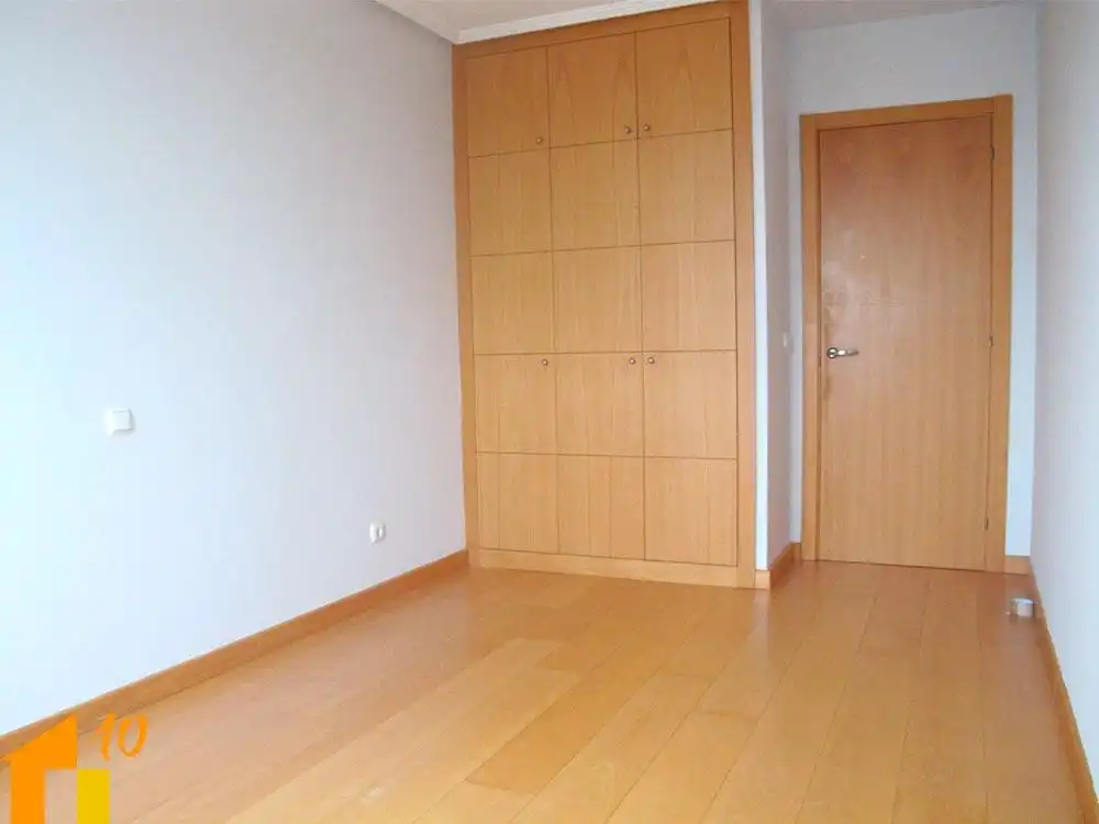Habitación de Piso de alquiler en Burgos con Calefacción y Trastero