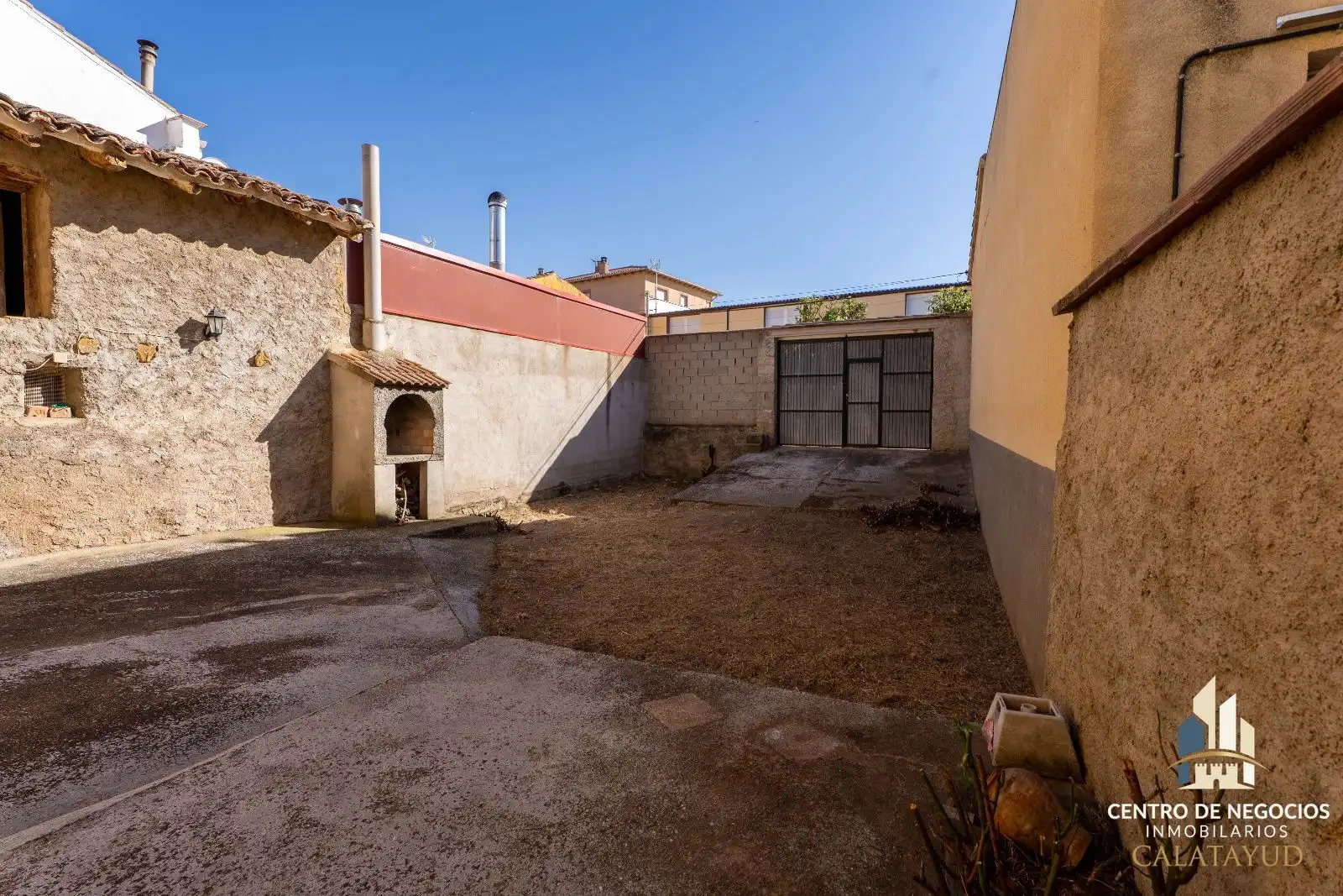 Vista exterior de Casa o chalet en venta en Munébrega con Jardín privado, Terraza y Amueblado
