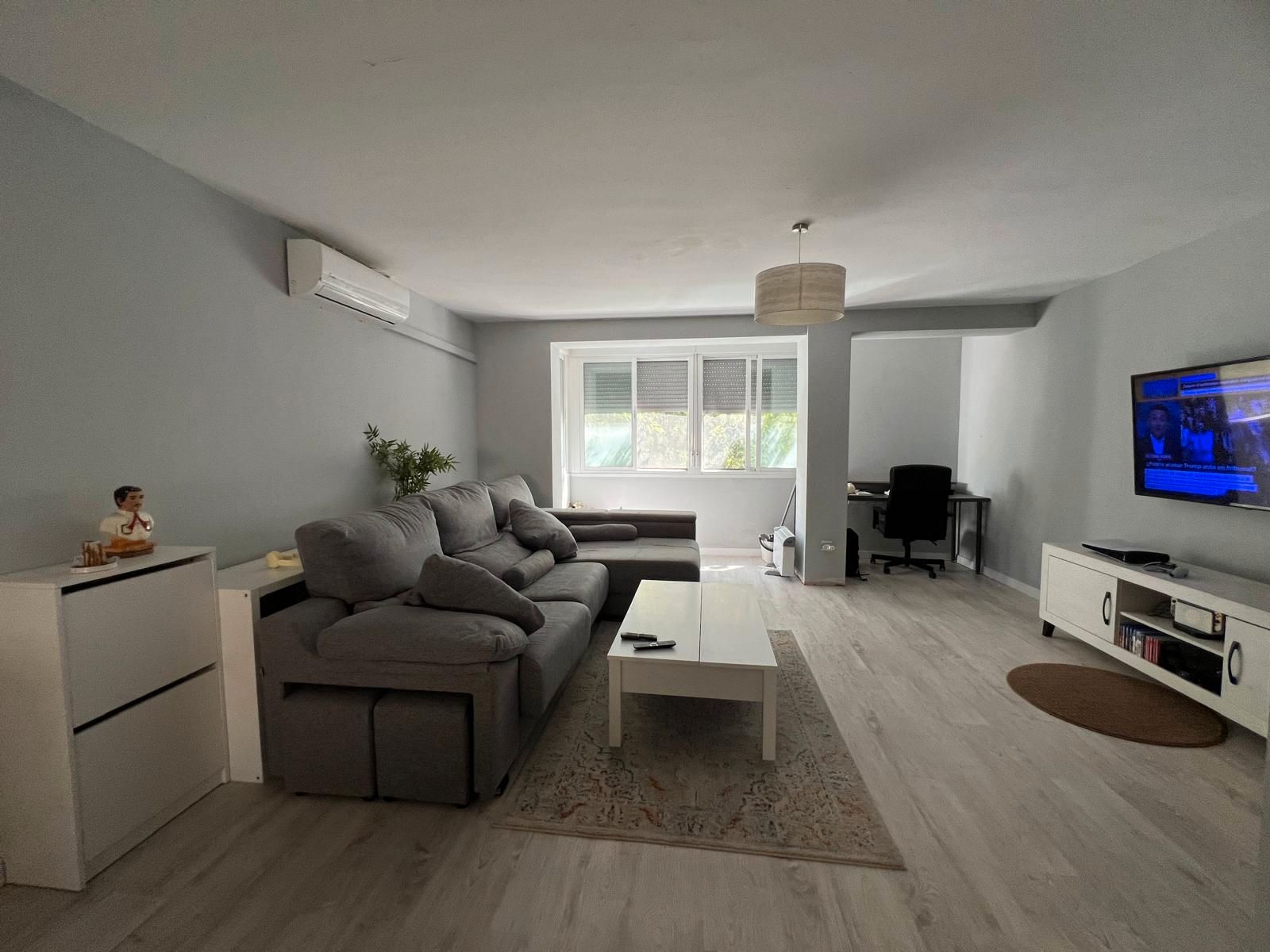 Piso en venta en Avenida del Amontillado, 9, Santiago - Coronación