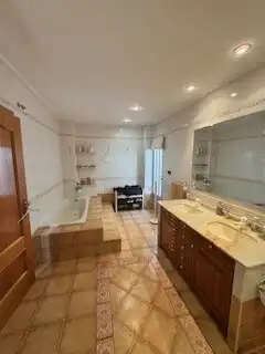Bathroom of Houses for sale in Silla  with Air Conditioner, Heating and Terrace