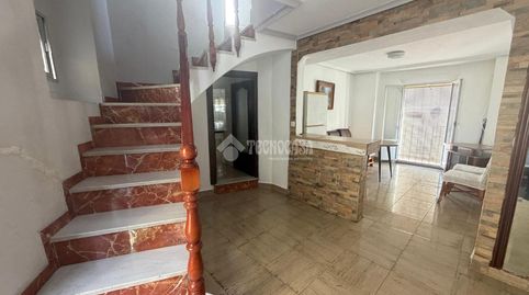 Foto 2 de Casa adosada en venta en Martos, Jaén
