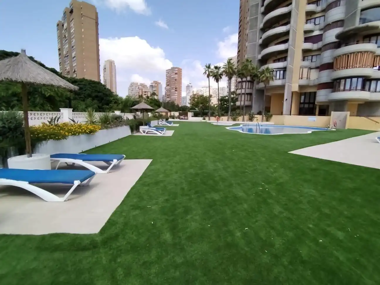 Piscina de Pis en venda en Benidorm amb Aire condicionat, Moblat i Piscina comunitària