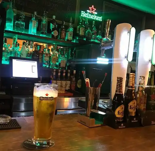 Local comercial en traspàs a Nueva Andalucía