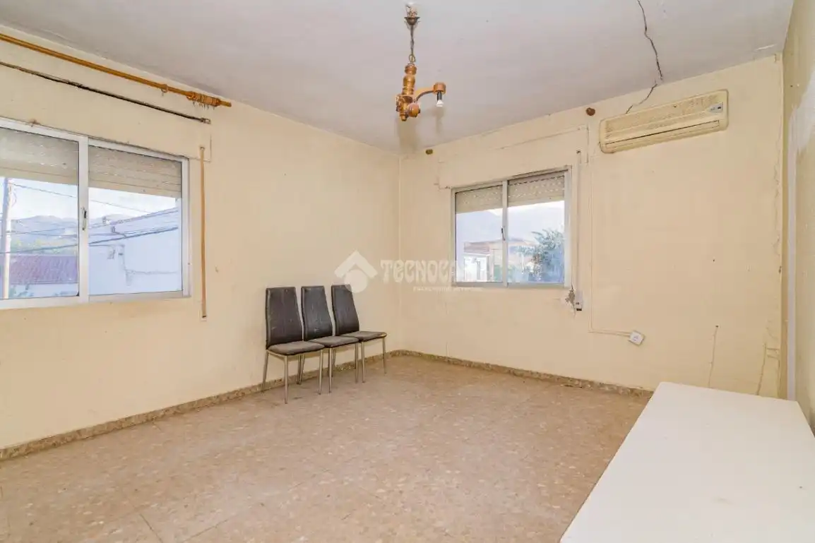 Houses for sale in Loja, Granada