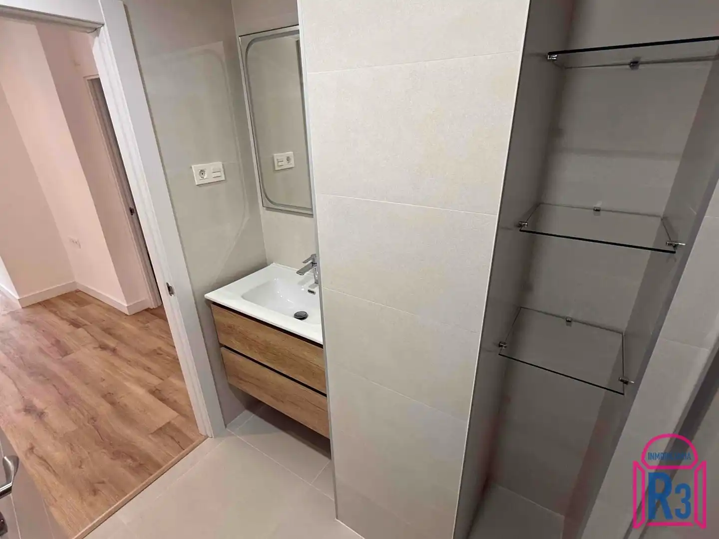 Bathroom of Flat for rent in León Capital   with Heating, Terrace and Storage room