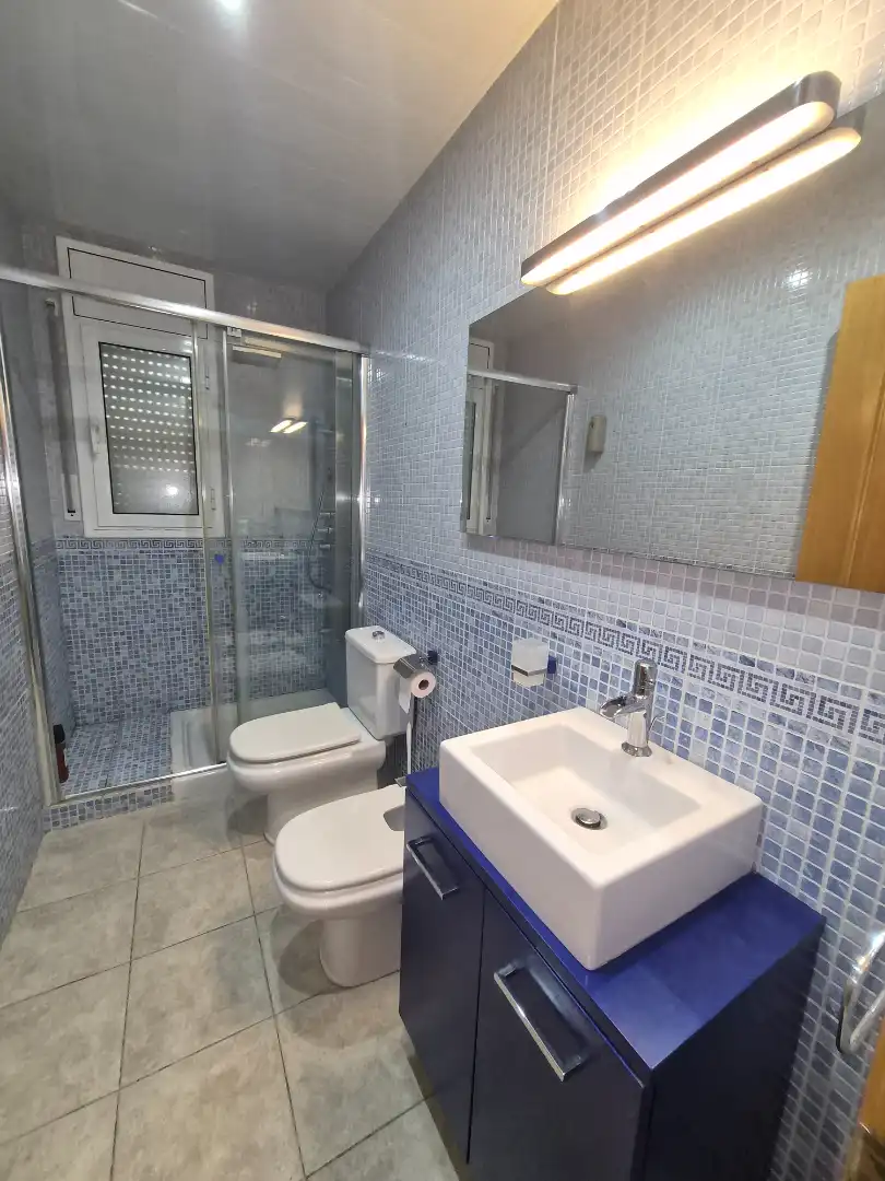 Bathroom of Houses for sale in Roda de Berà  with Private garden, Terrace and Oven