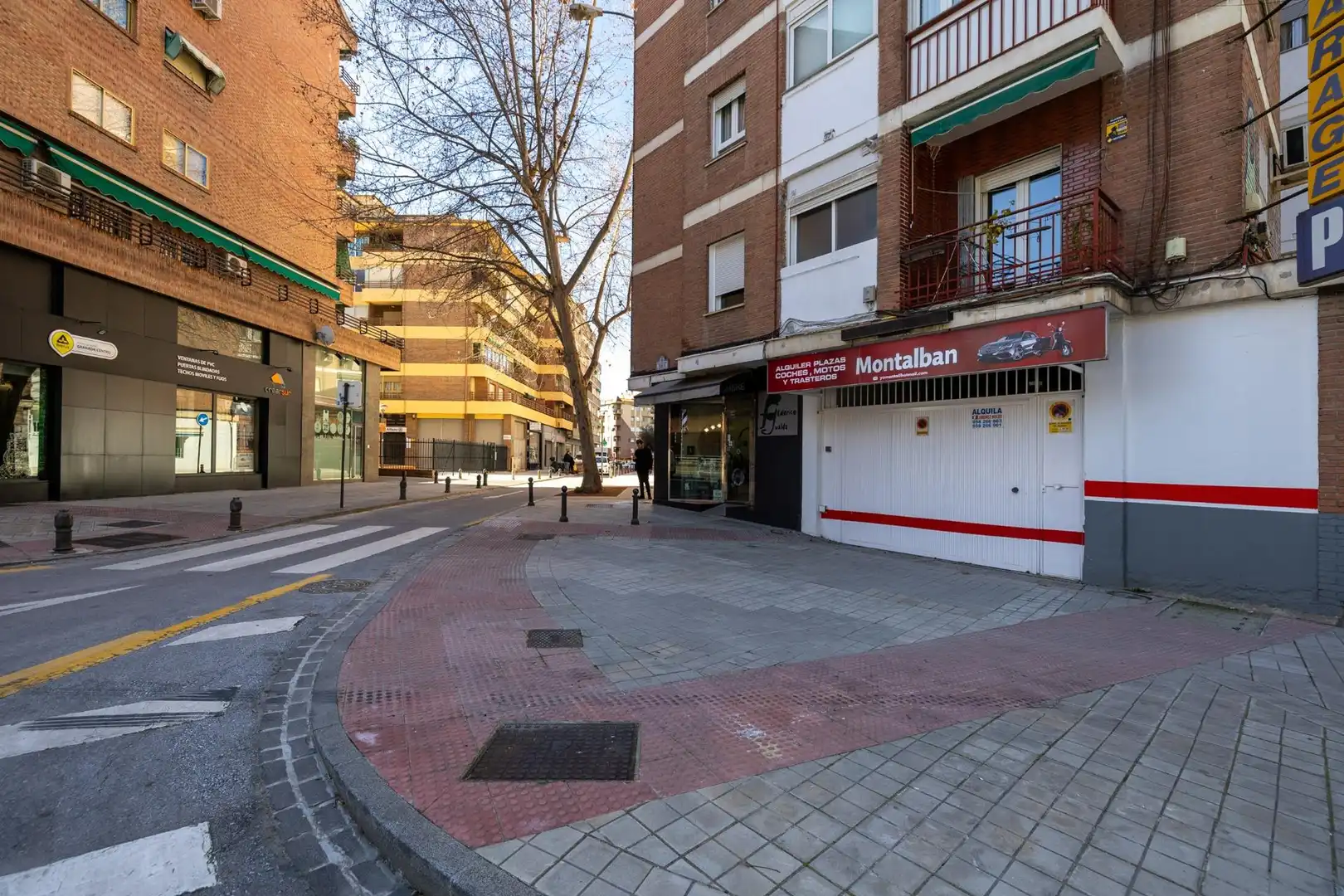 Vista exterior de Garaje de alquiler en Granada