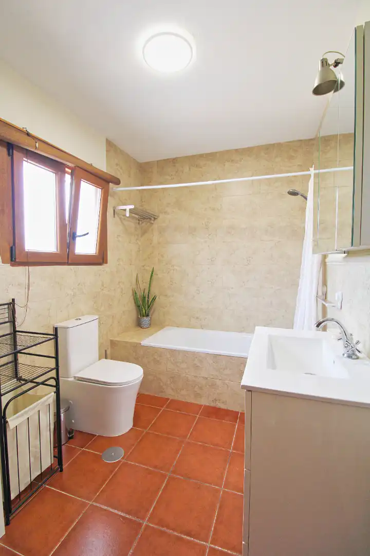 Baño de Finca rústica en venta en Mijas con Aire acondicionado, Calefacción y Jardín privado