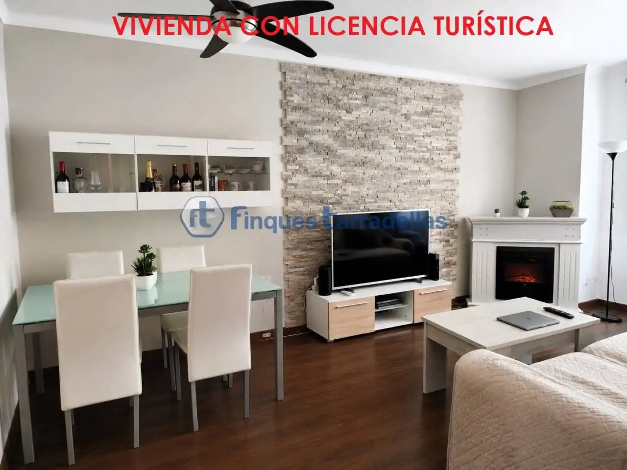 Wohnzimmer von Wohnung zum Verkauf in Blanes mit Klimaanlage, Heizung und Parkett