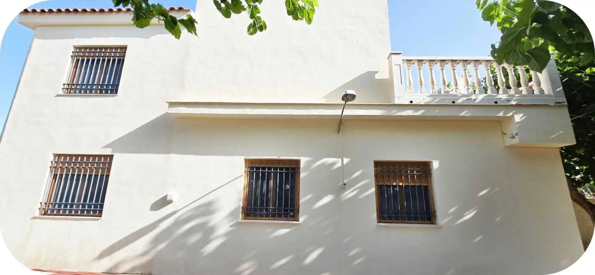 Vista exterior de Casa o xalet en venda en Novelda amb Aire condicionat, Jardí privat i Terrassa