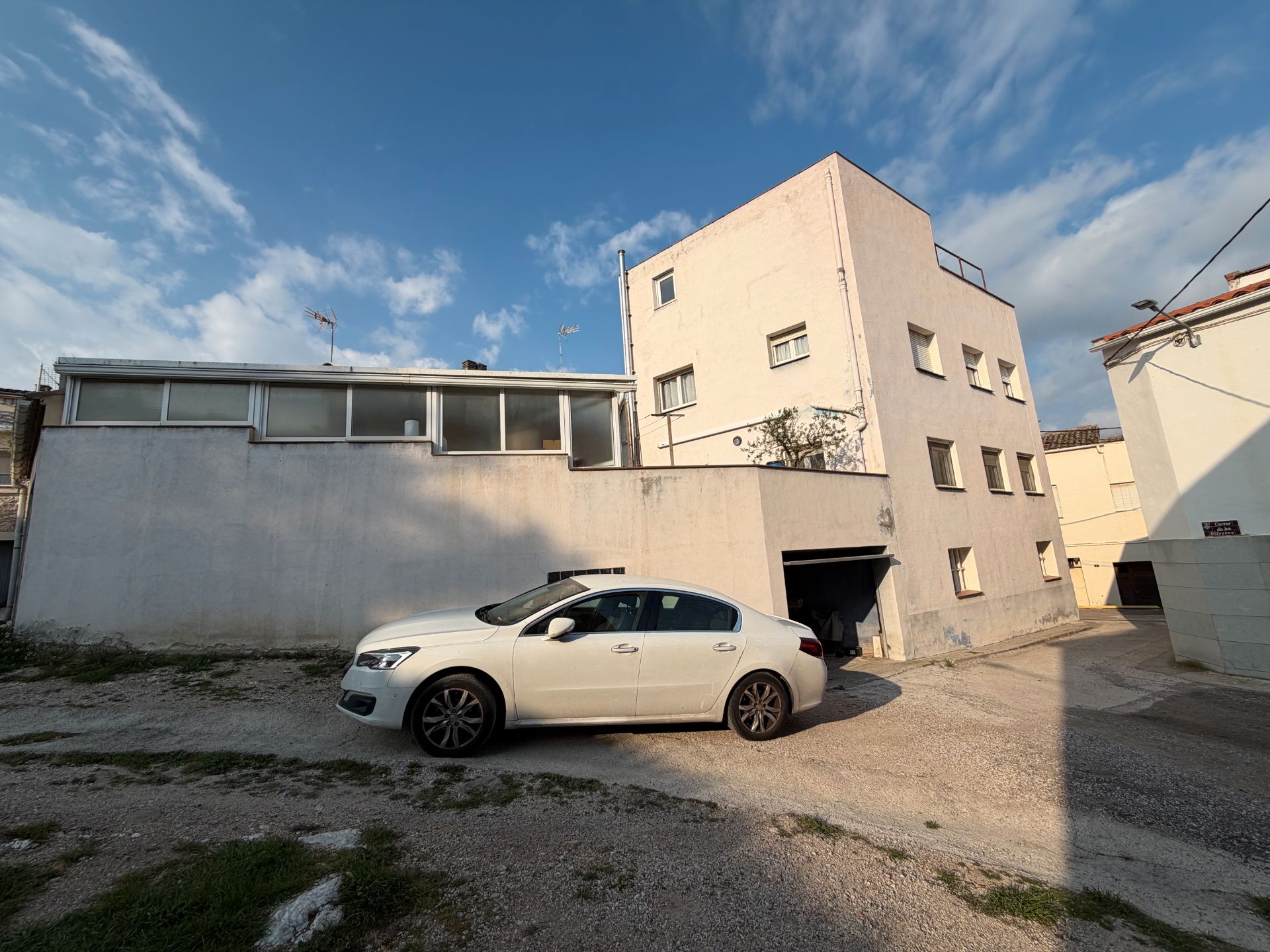 Exterior view of Building for sale in Òdena