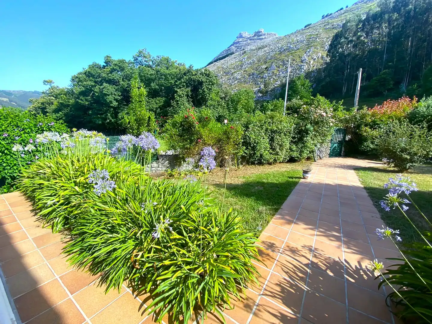 Garden of Houses for sale in Castro-Urdiales  with Heating, Private garden and Parquet flooring