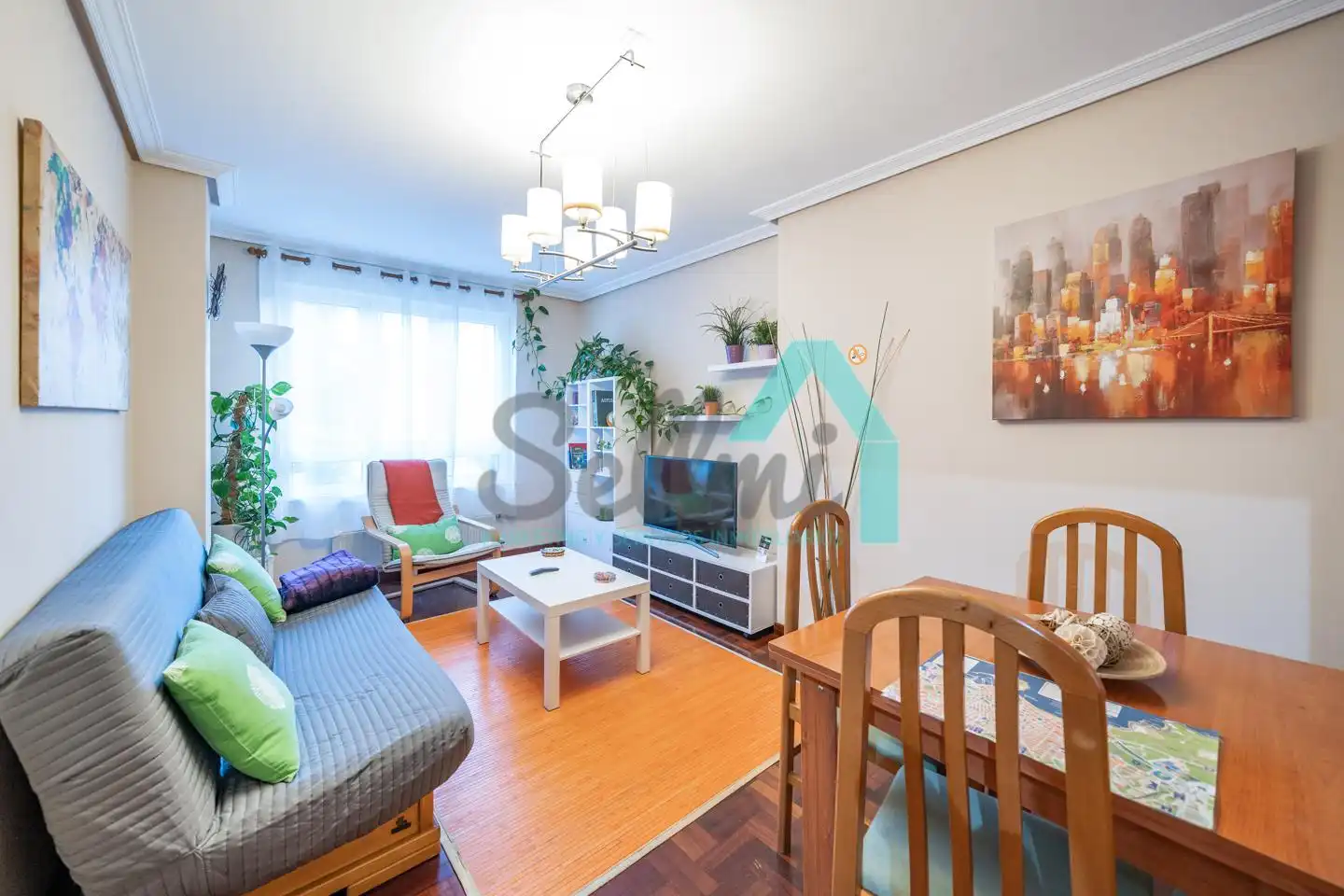 Flat with lift to rent in Calle de Antolín de la Fuente Cla