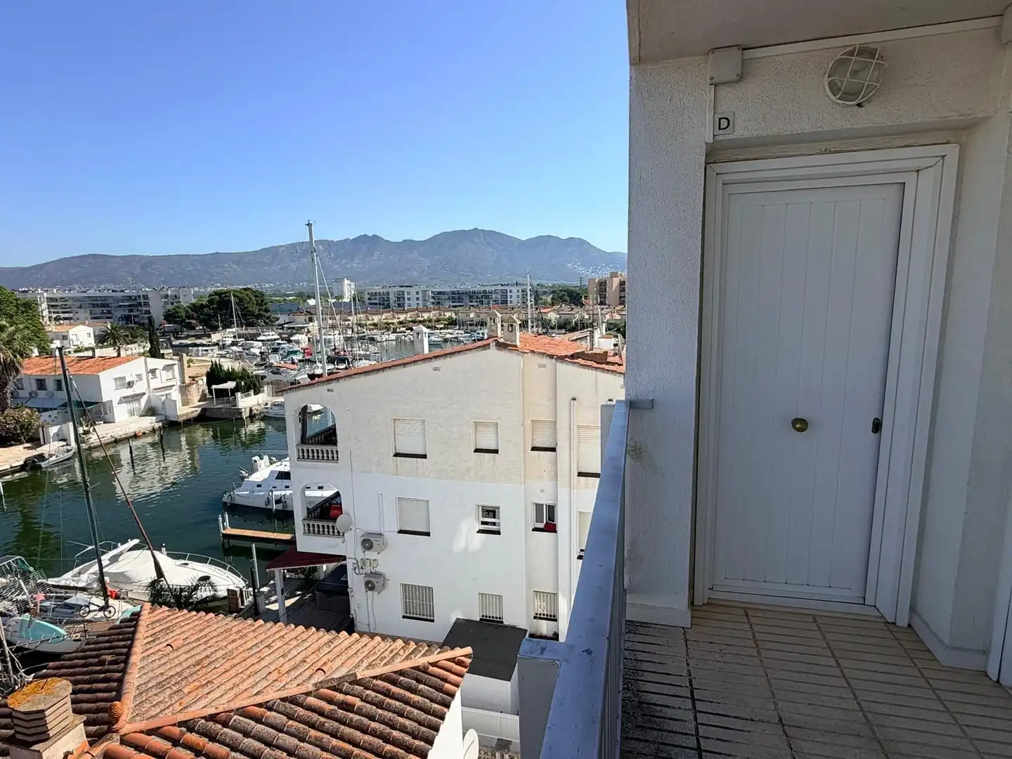 Terrassa de Estudi en venda en Roses amb Calefacció, Terrassa i Moblat