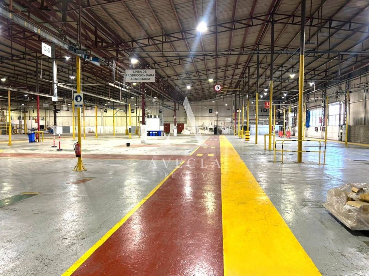 Nau industrial en venda a Calle Nou, 1