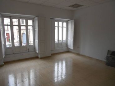 Büro mit Aufzug zur Miete in Sur