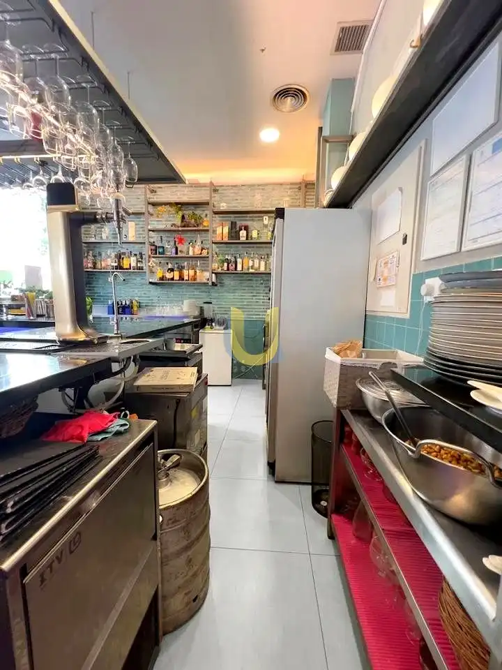 Business premises for transfer in Chamberí, imagen 2