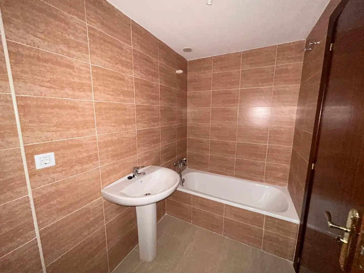 Baño de Piso en venta en Zalla  con Trastero y Balcón
