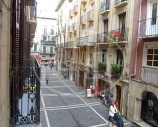 Vista exterior de Pis de lloguer en  Pamplona / Iruña amb Moblat i Balcó